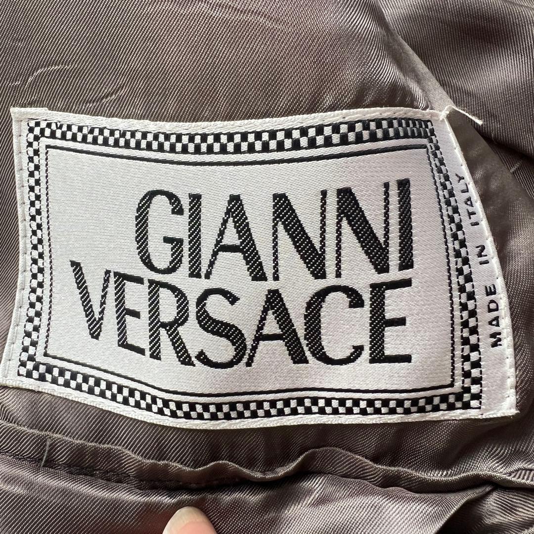 ジャンニヴェルサーチ ストライプ セットアップ メデューサボタン C265