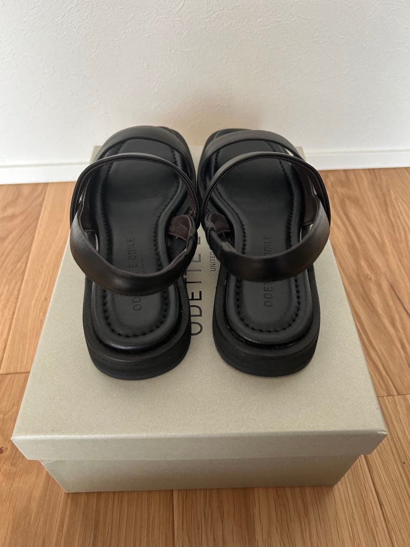新品　オデットエオディール　インサイドセパレートソフトサンダル　ブラック23.0