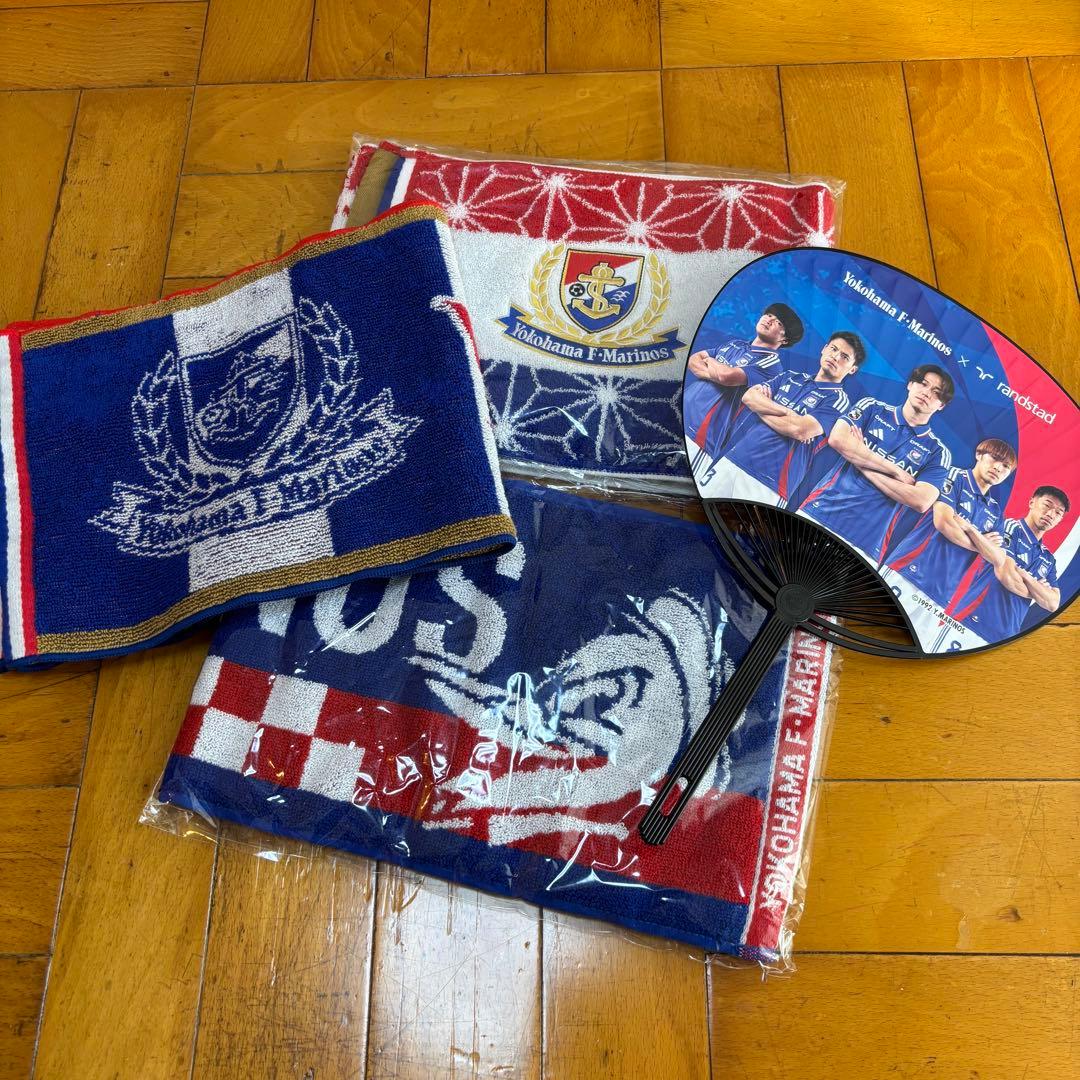 横浜Ｆ・マリノス サイン入りユニフォーム＋タオルマフラー