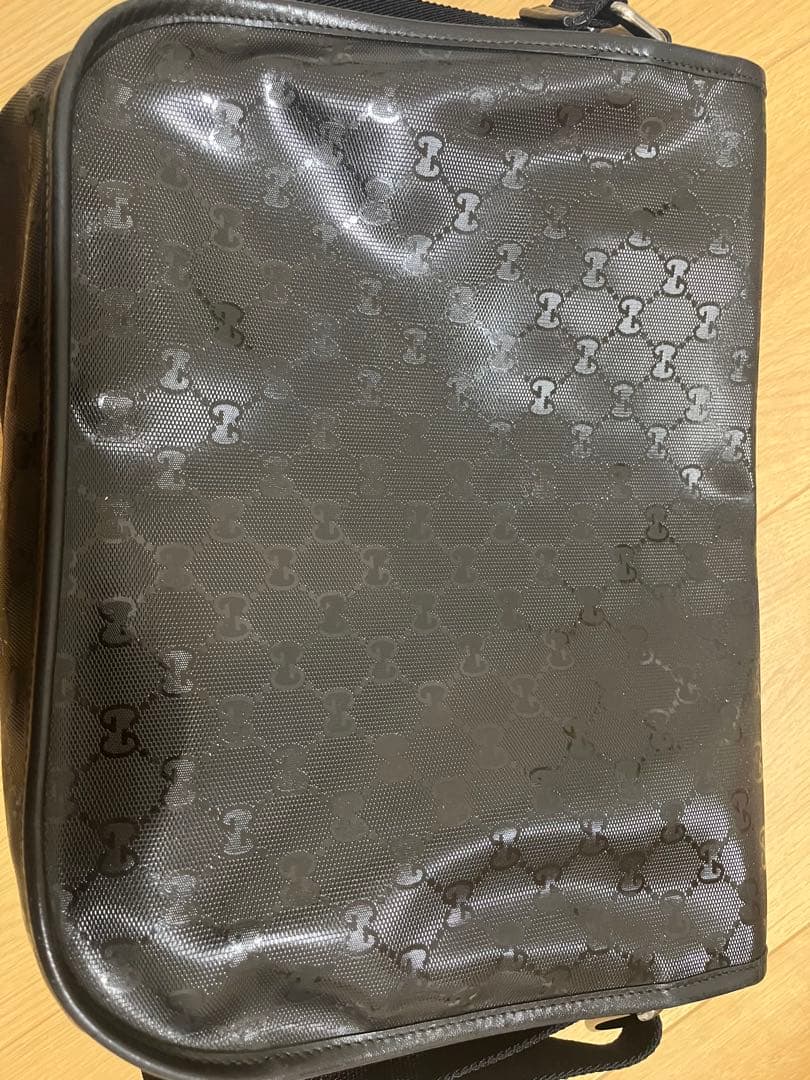 グッチ インプリメ メッセンジャーバッグ ショルダー GG柄 大容量 A4 黒