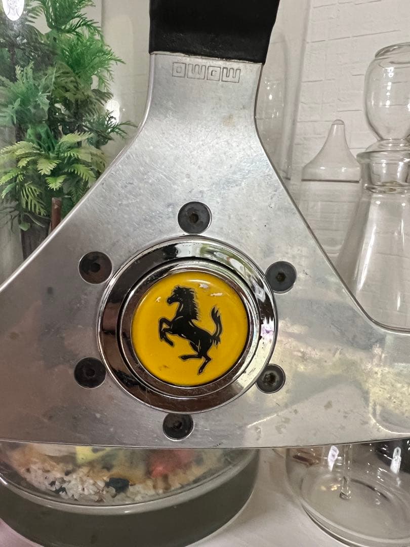 希少品！激安送料込‼️ フェラーリ ステアリング 跳ね馬マーク/イタリア製