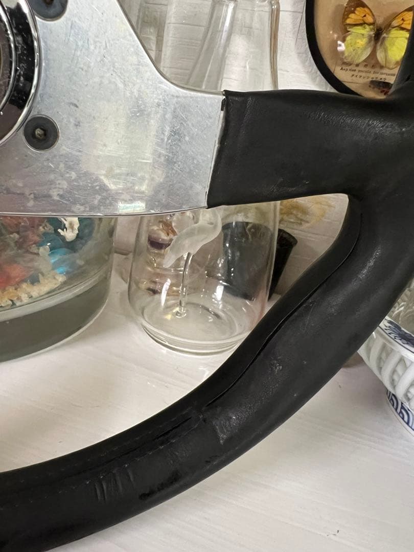 希少品！激安送料込‼️ フェラーリ ステアリング 跳ね馬マーク/イタリア製