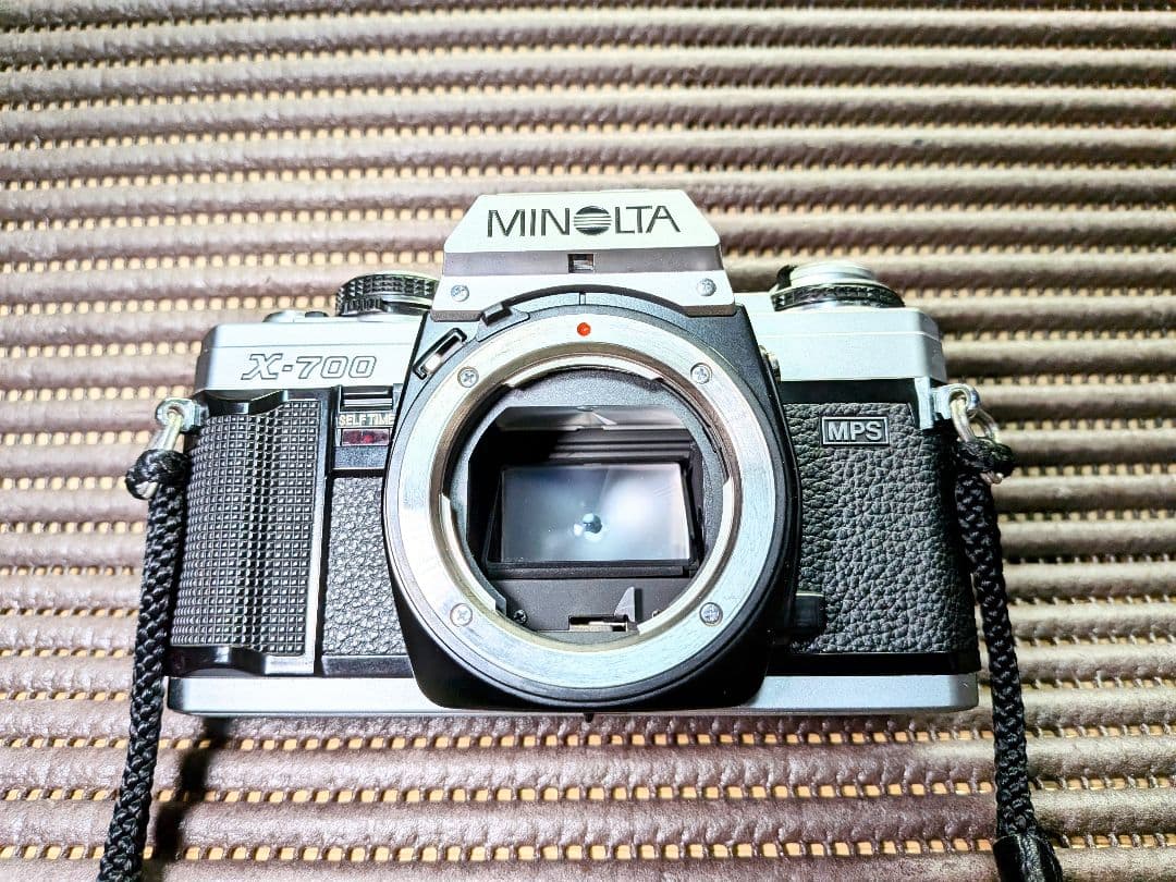 ミノルタ MINOLTA X-700 シルバー　レンズ付き