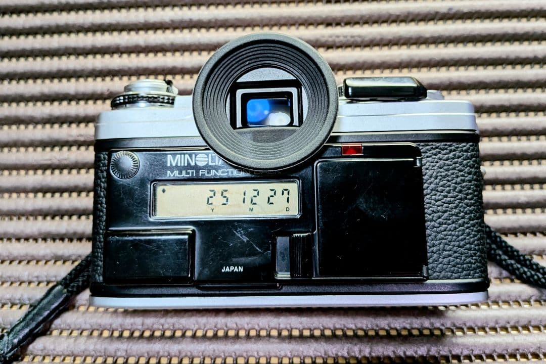 ミノルタ MINOLTA X-700 シルバー　レンズ付き