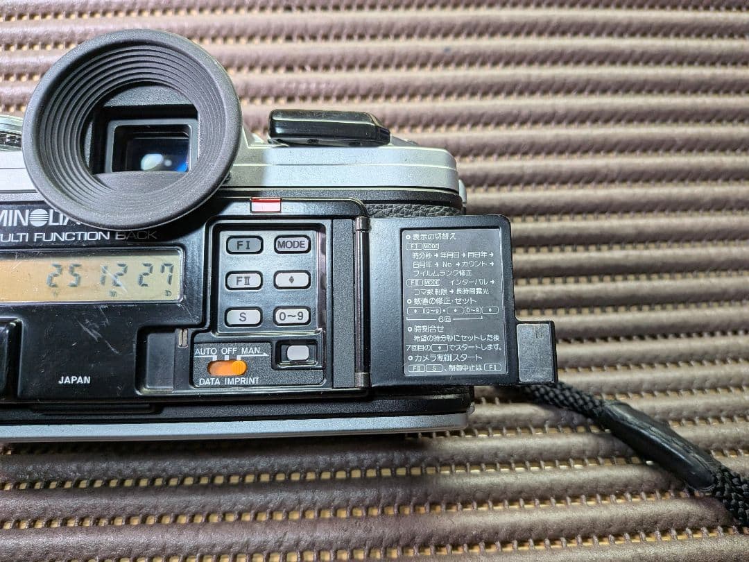 ミノルタ MINOLTA X-700 シルバー　レンズ付き