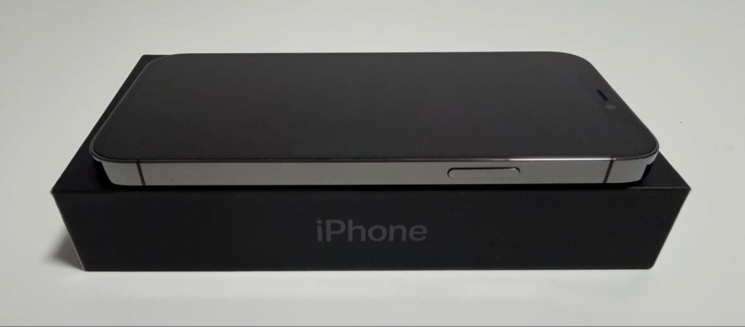 【美品】iPhone 12Pro 256GB グラファイト　本体・箱付