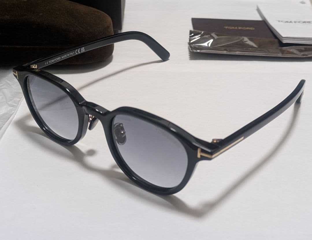 【新品】トムフォード サングラス FT0977D 01B 48サイズ 日本企画