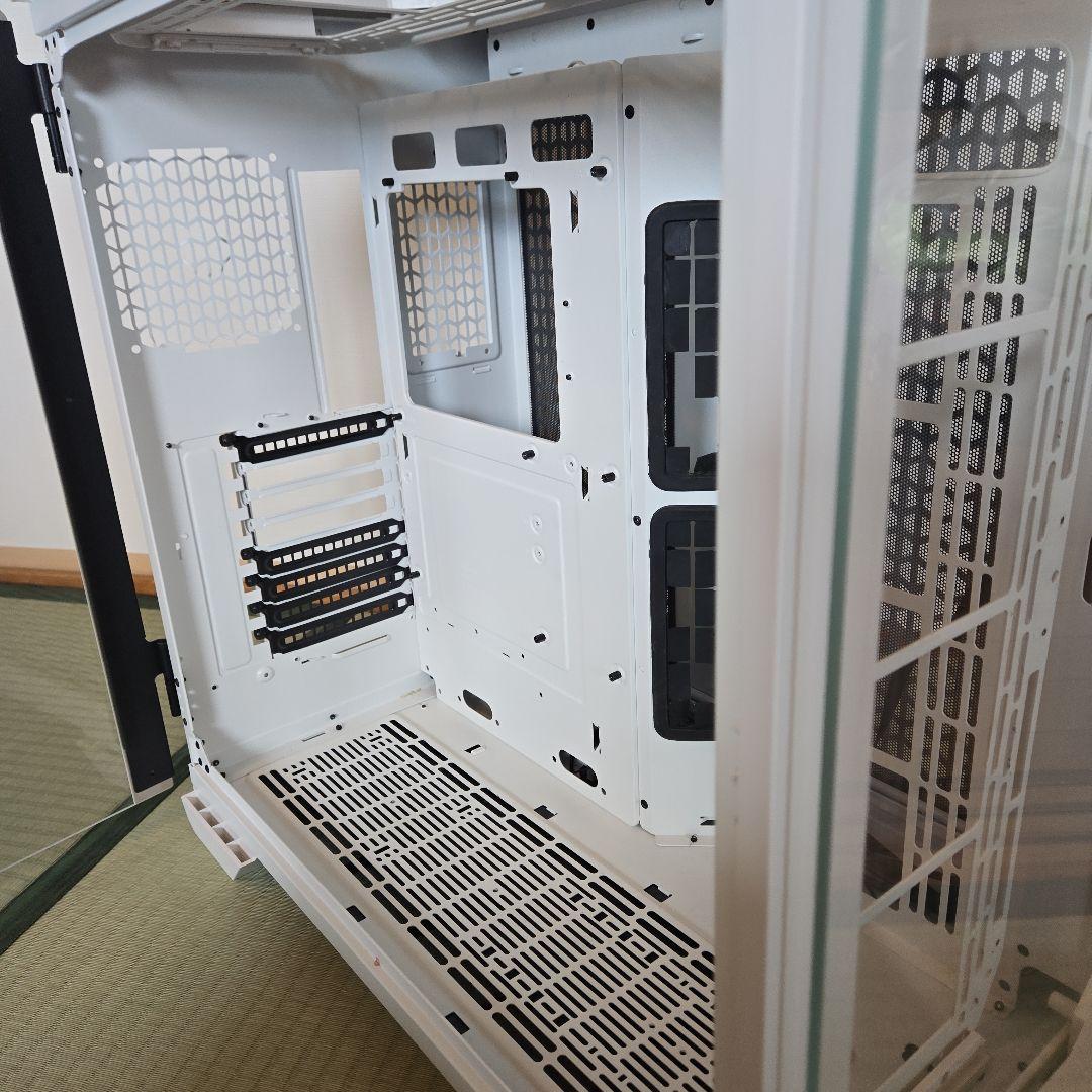 Thermaltake View 51 TF  PCケース