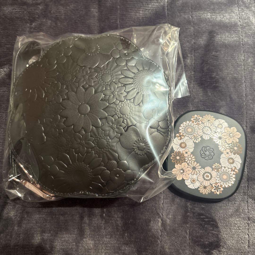 【コスメデコルテ】クリスマスコフレ2025 アイシャドウ、ポーチのみ