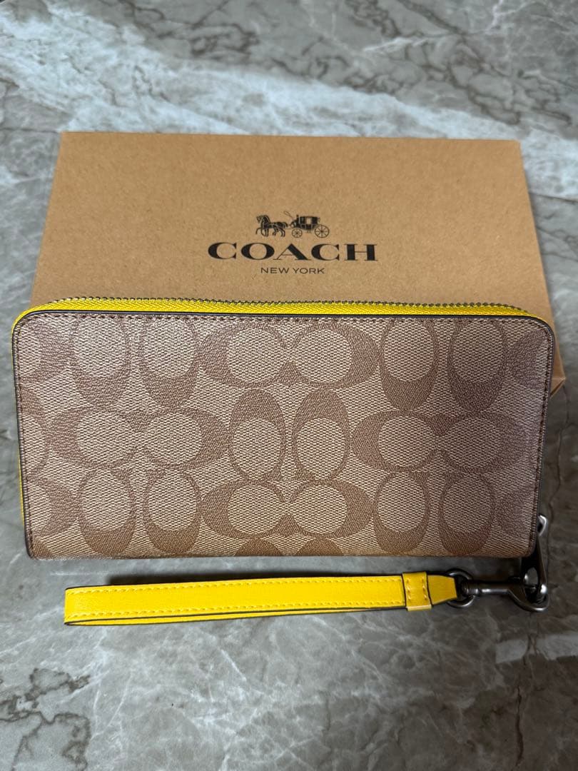 COACH 長財布 ベージュ/イエロー