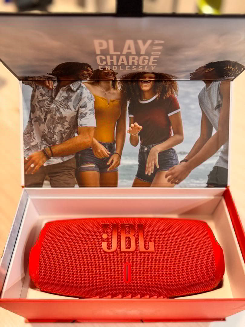 お値引きアリ✨【早い者勝ち‼️】 JBL CHARGE Bluetooth