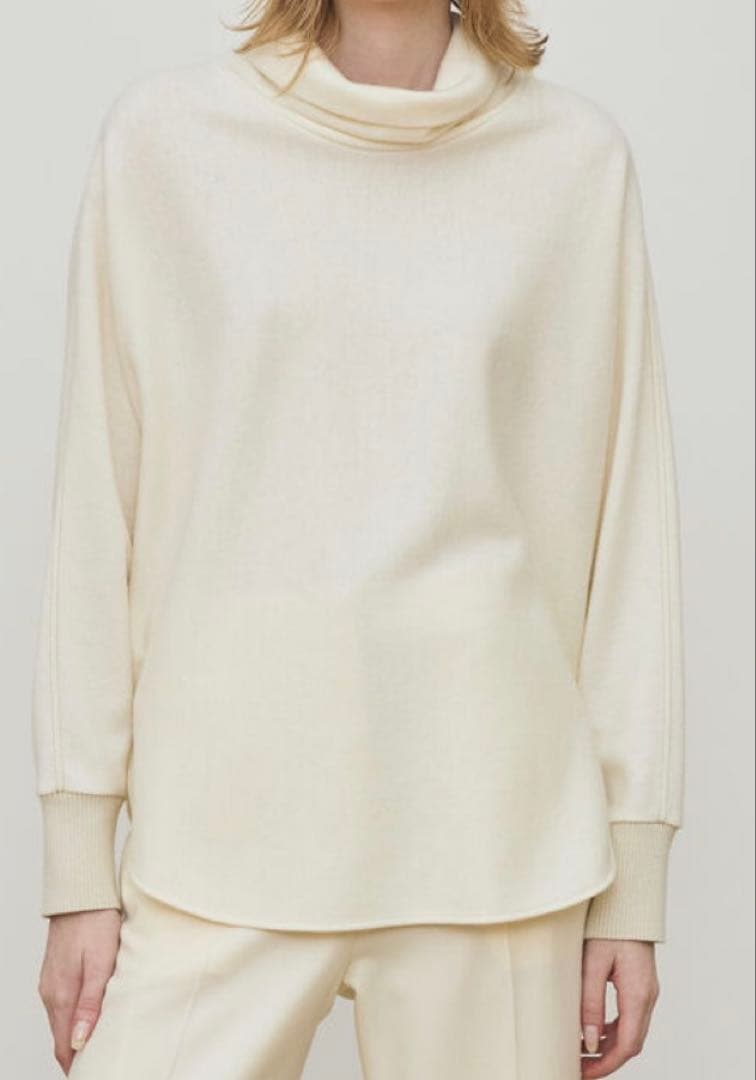 DES PRÉ ニットコンビネーション タートルネックプルオーバー　ネイビー