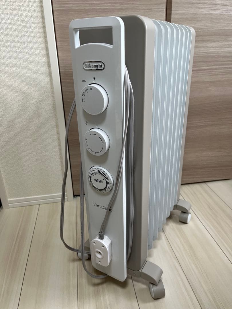 DeLonghi vertiCaD オイルヒーター