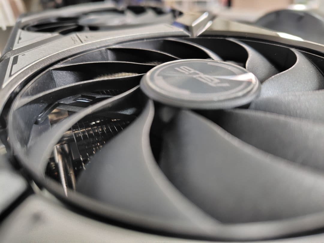 グラフィックボード・グラボ・ビデオカード ASUS GeForce RTX 5060 Ti 8GB OC