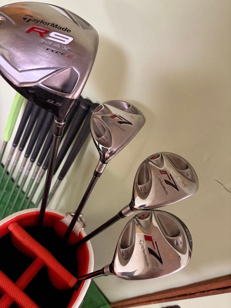 テーラーメイド　ゴルフセット　13本　キャディーバッグ付き