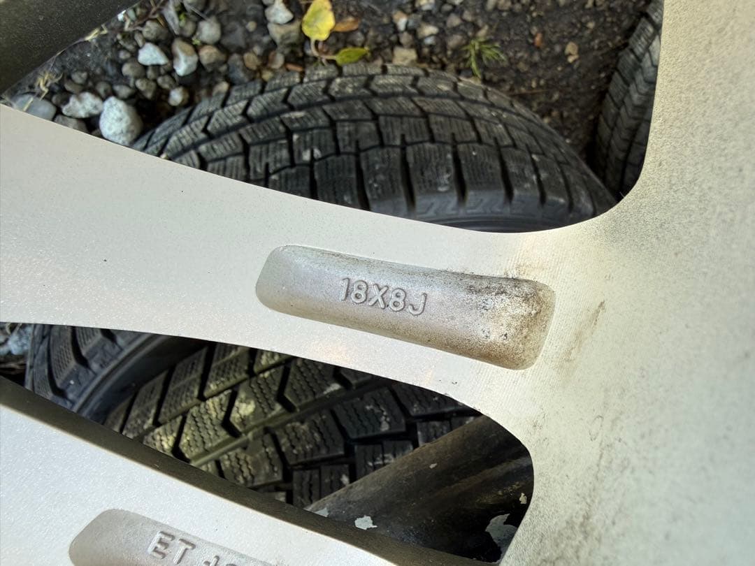 ブリヂストン スタッドレスタイヤ 18インチ235/50R18