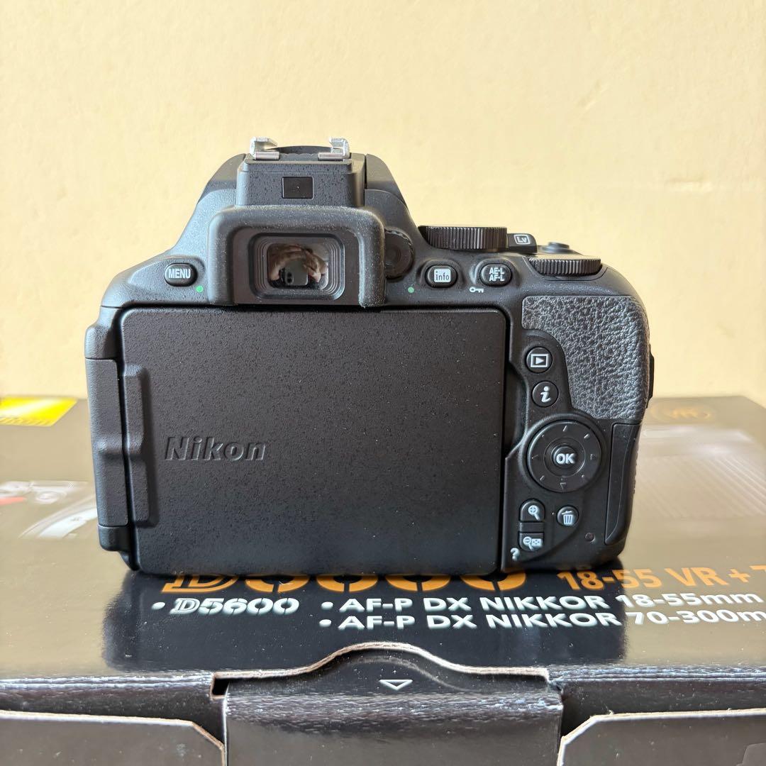 【ルーシー】Nikon D5600 ダブルズームキット＋単焦点レンズ