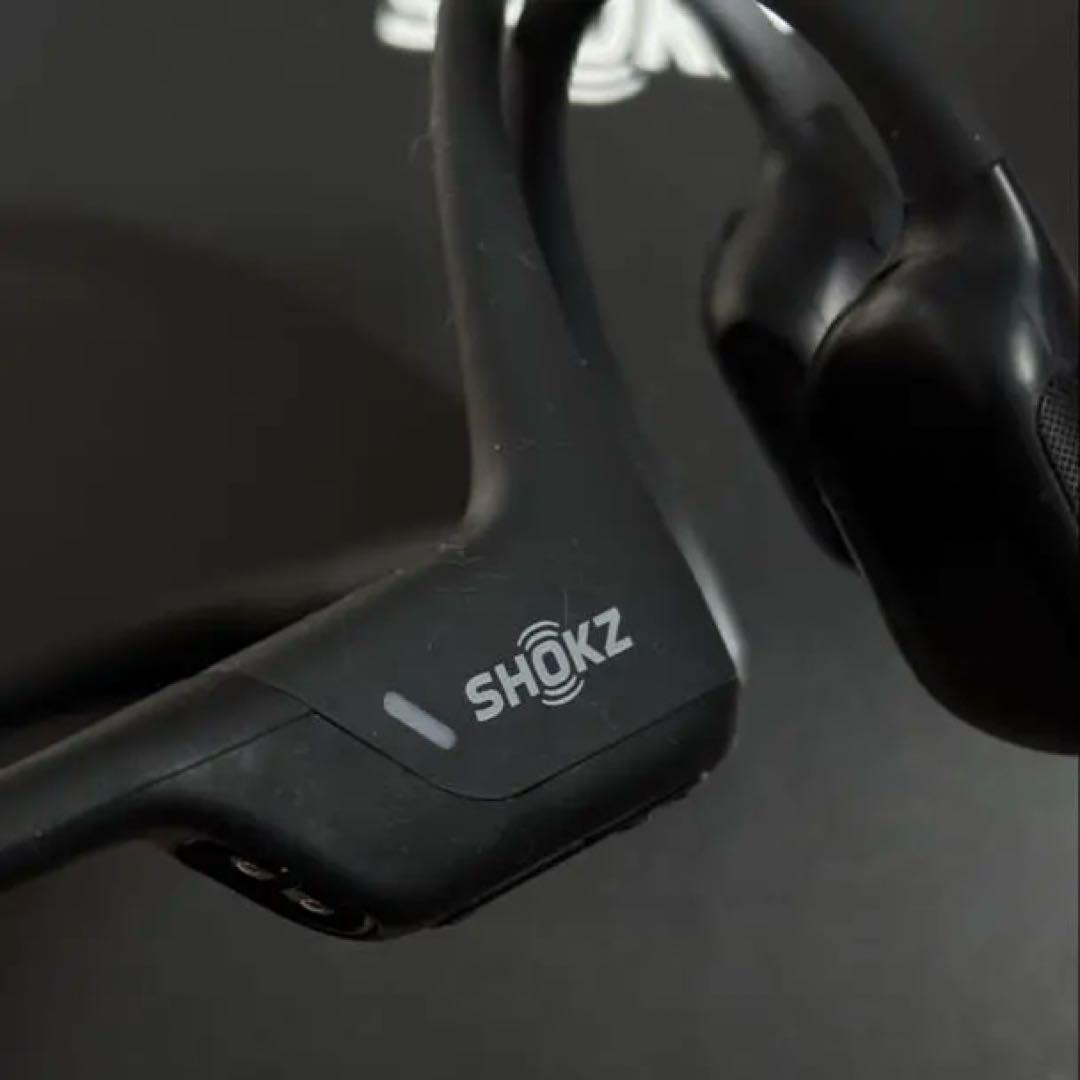 SHOKZ OPENRUN PRO 骨伝導イヤホン 耳を塞がないイヤホン