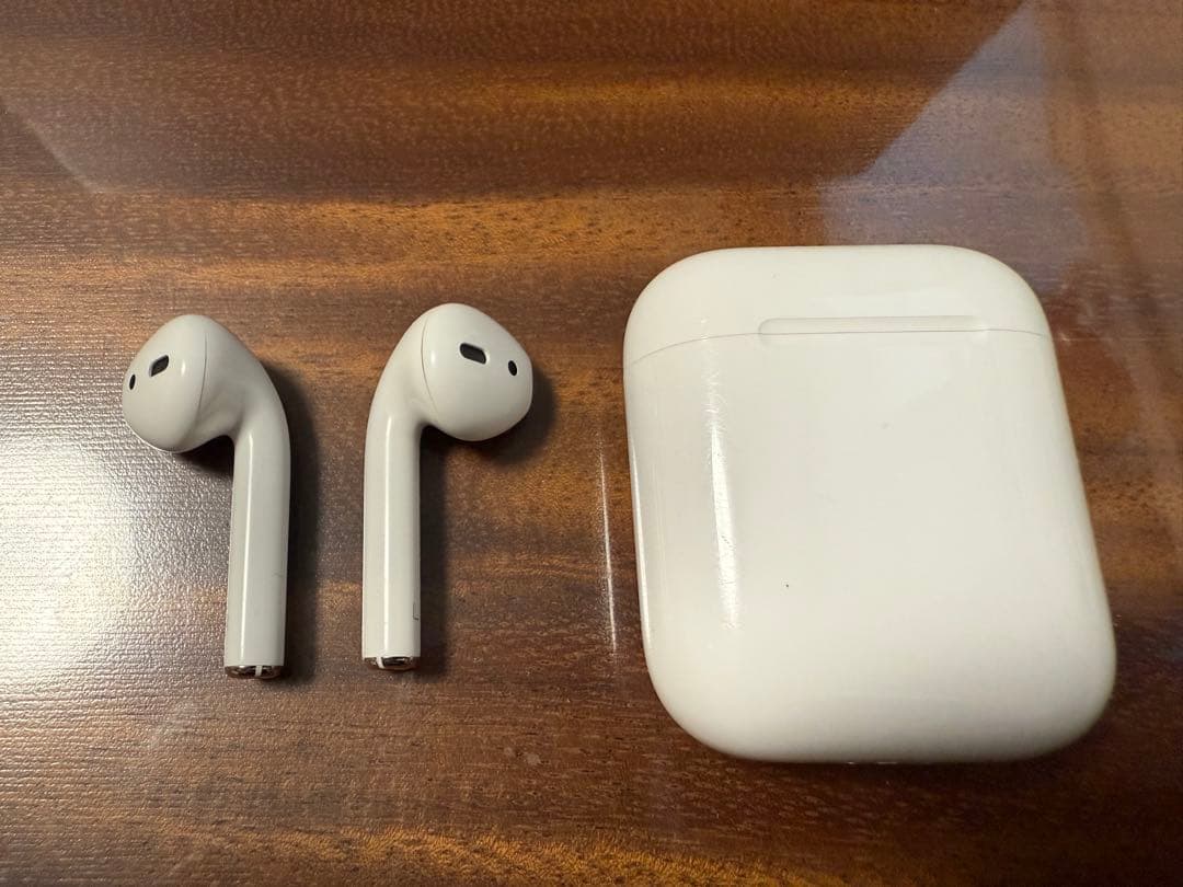 シュウ AirPods 第二世代 エアーポッズ アップル純正