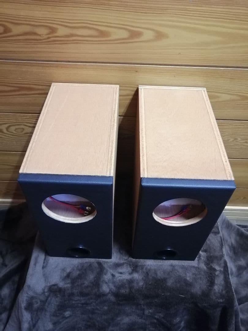 自作10cmスピーカー用エンクロージャー4段バスレフ型ペア