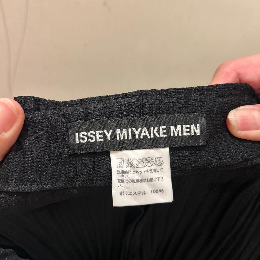 ISSEY MIYAKE MEN ストライプ ブラック スラックス