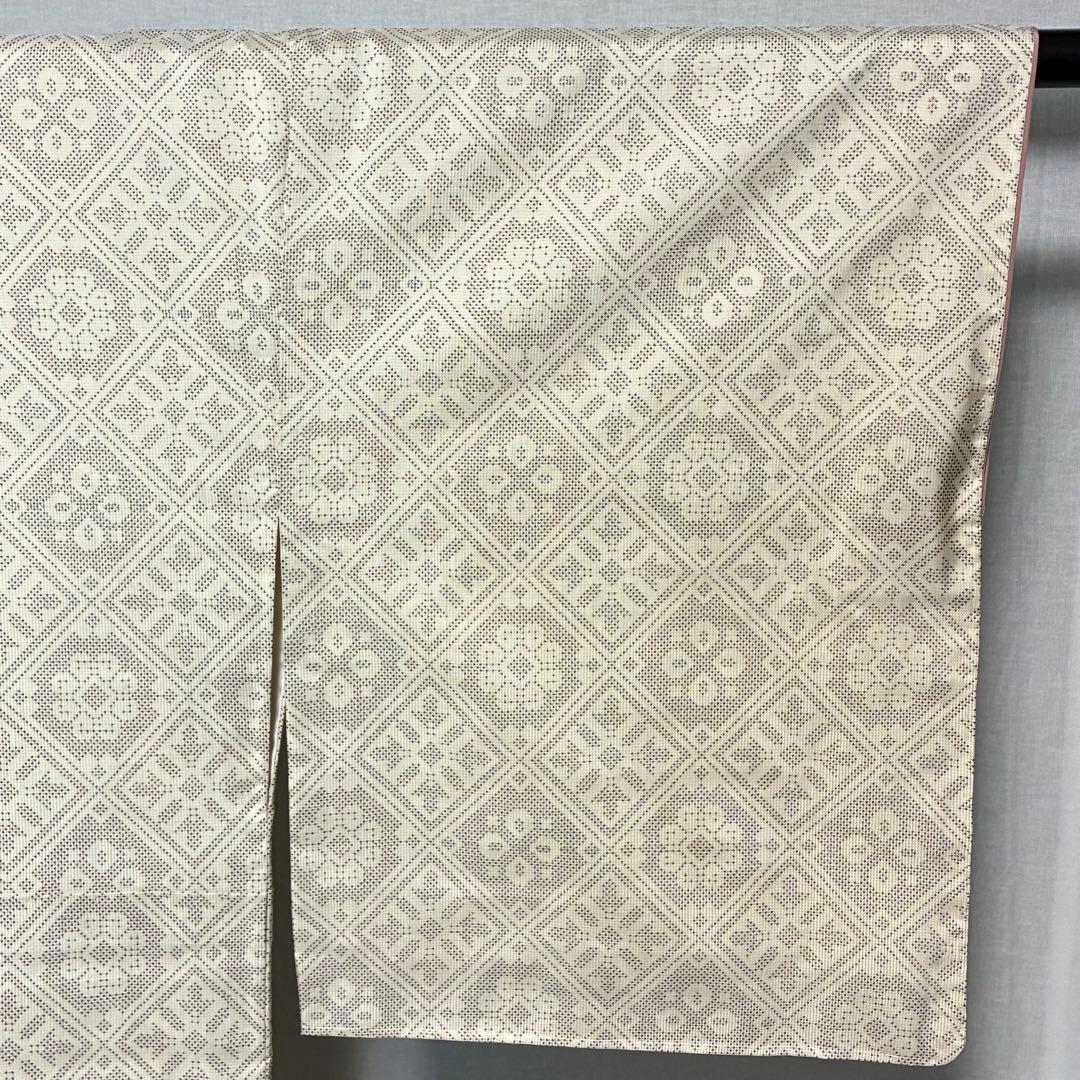 D118 本場白大島紬 華文 正絹 着物 袷 しつけ糸付き未使用極美品