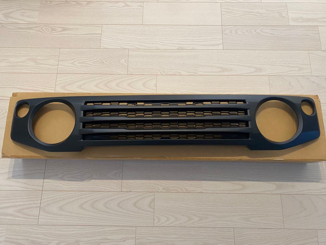 ジムニー　アピオ　タクティカルフロントグリル