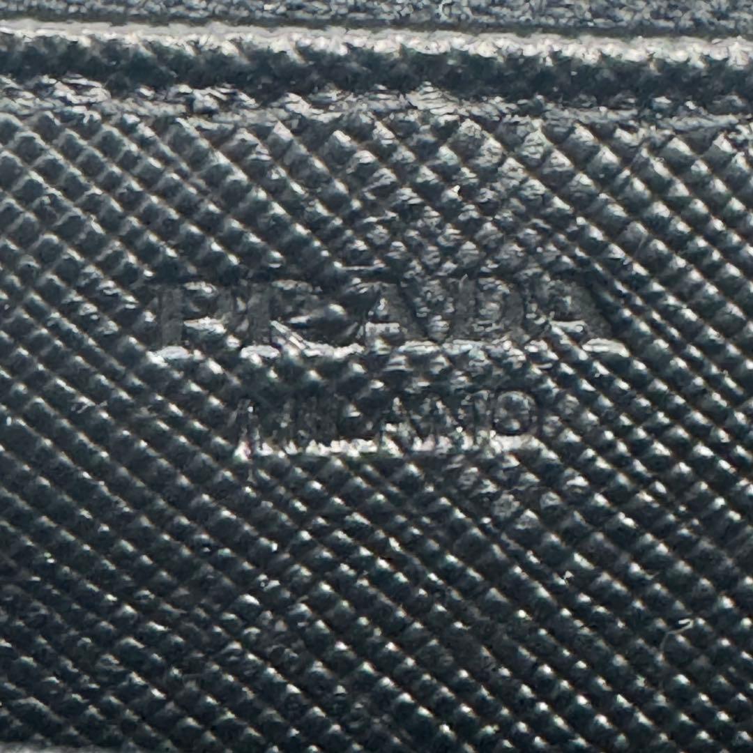 PRADA プラダ サフィアーノレザー ラウンドジップ 長財布 ウォレット 黒