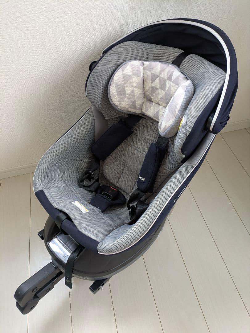 Combi クルムーヴスマートISOFIXチャイルドシート ネイビーJN-570