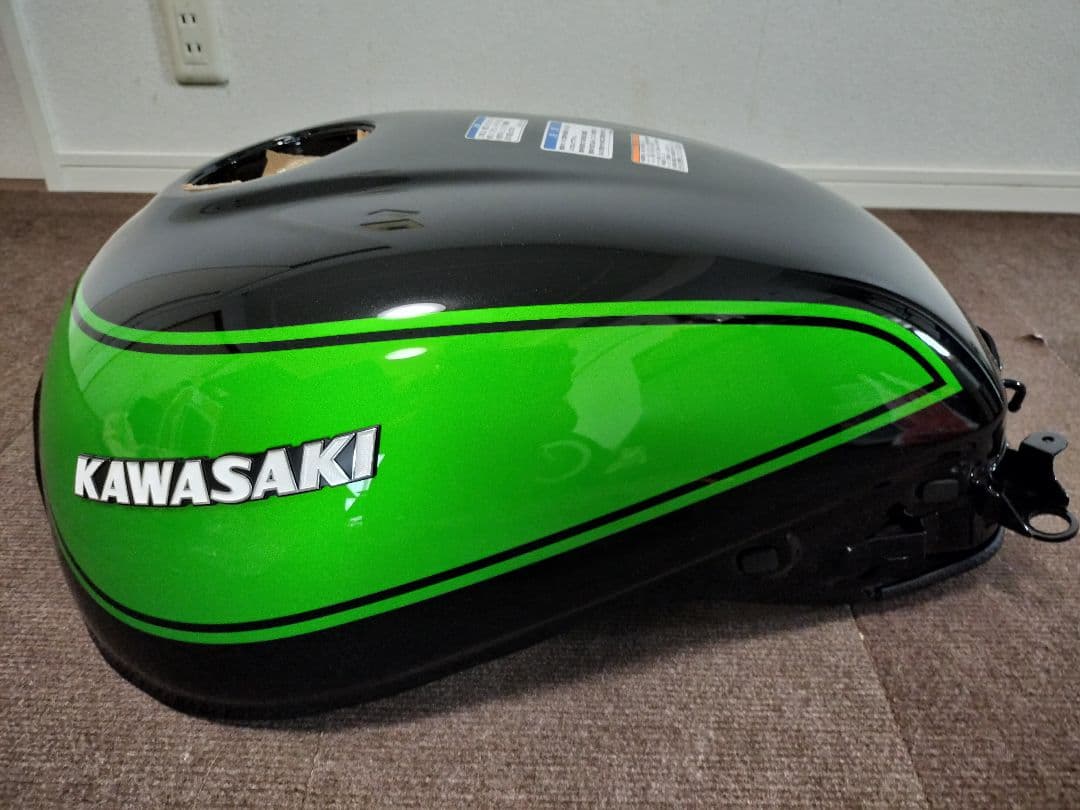KAWASAKI Z900RS フューエルタンク・テールカウルセット