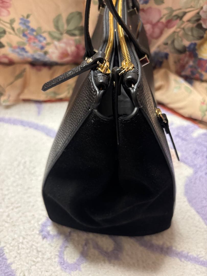 未使用品　kate spade 黒 レザー トートバッグ A4 大容量
