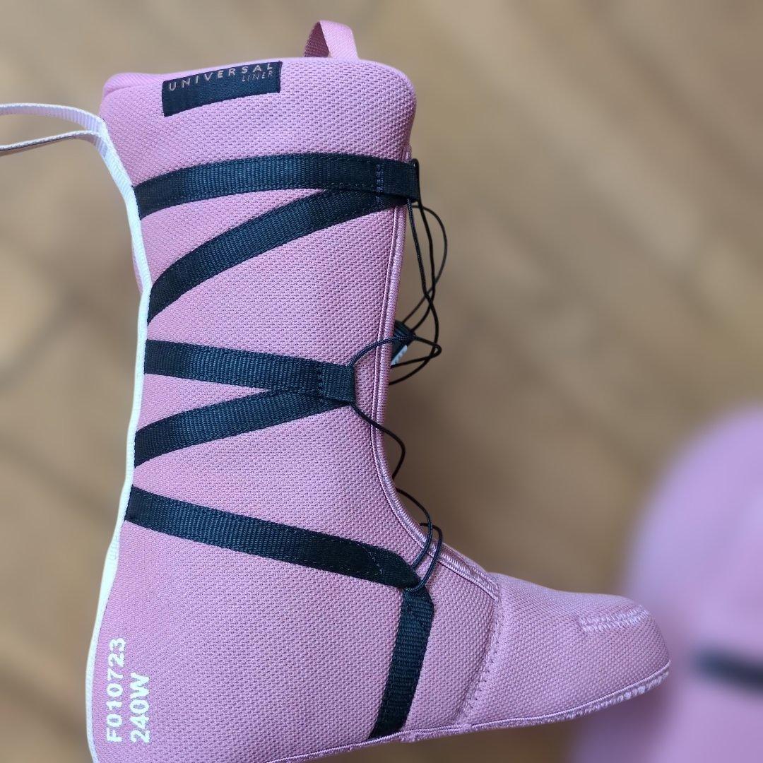 SALOMON スノーボードブーツ ピンク BOA ボア