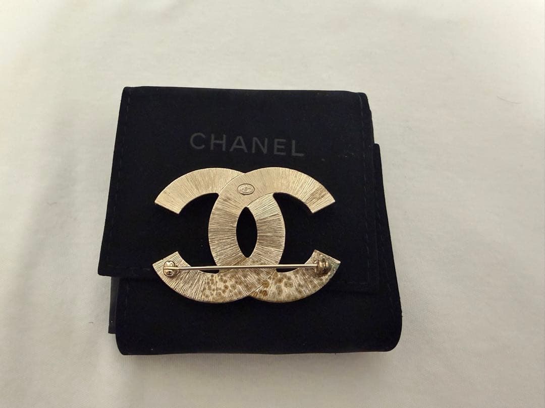 希少 CHANEL ココマーク ブローチ ゴールド ホワイト 箱有 ヴィンテージ