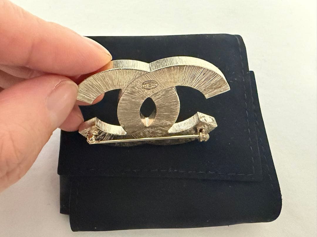 希少 CHANEL ココマーク ブローチ ゴールド ホワイト 箱有 ヴィンテージ