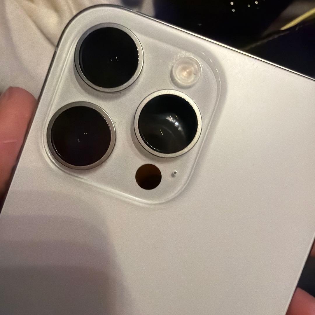 べ*こ様 Apple iPhone 16 ProMAX ホワイト 本体