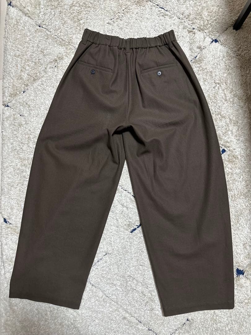 UNITED TOKYO バレルチノパンツ ハイツイストコットン ブラウン