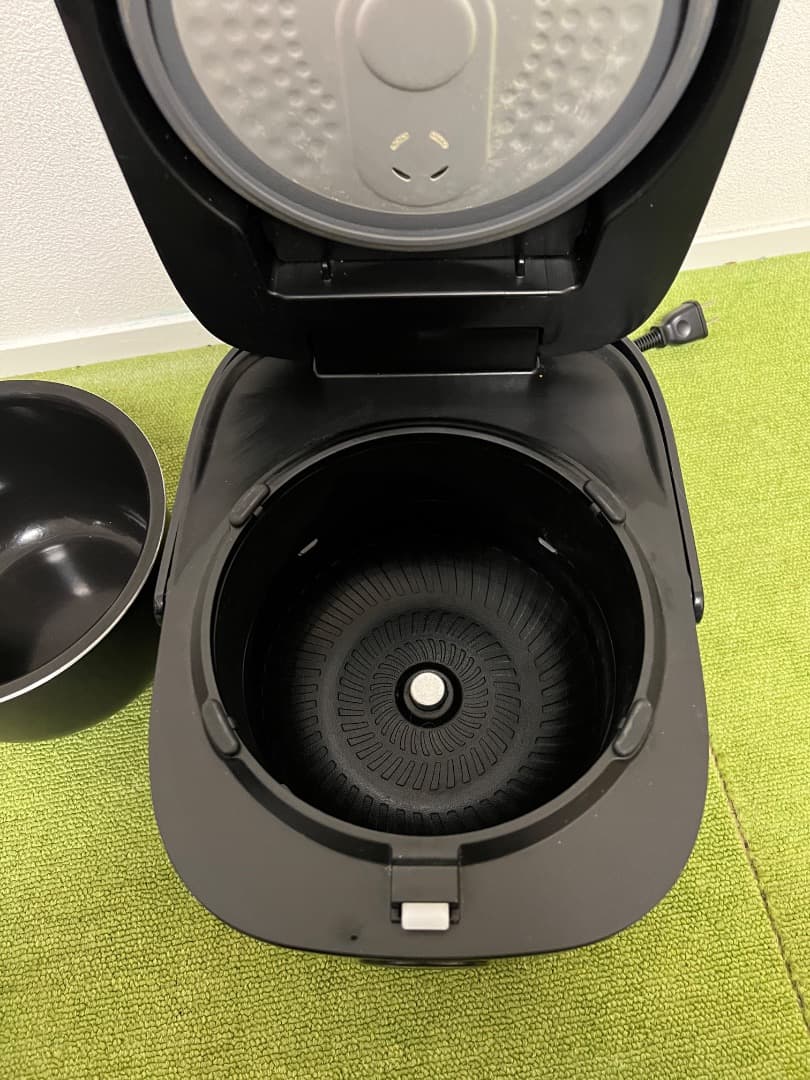 TOSHIBA 2022年製 炊飯器 3合 RC-5XT