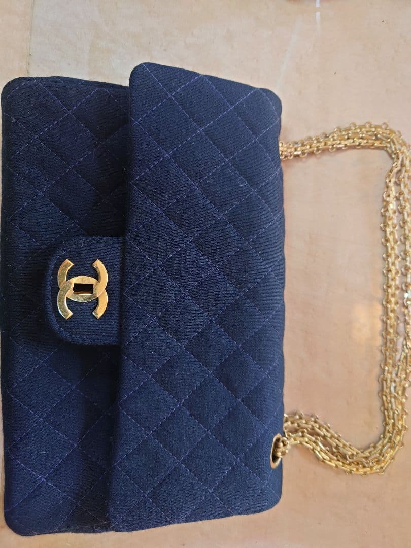 CHANEL オールド　十仁プラザ購入　ブラックキルティングバッグ