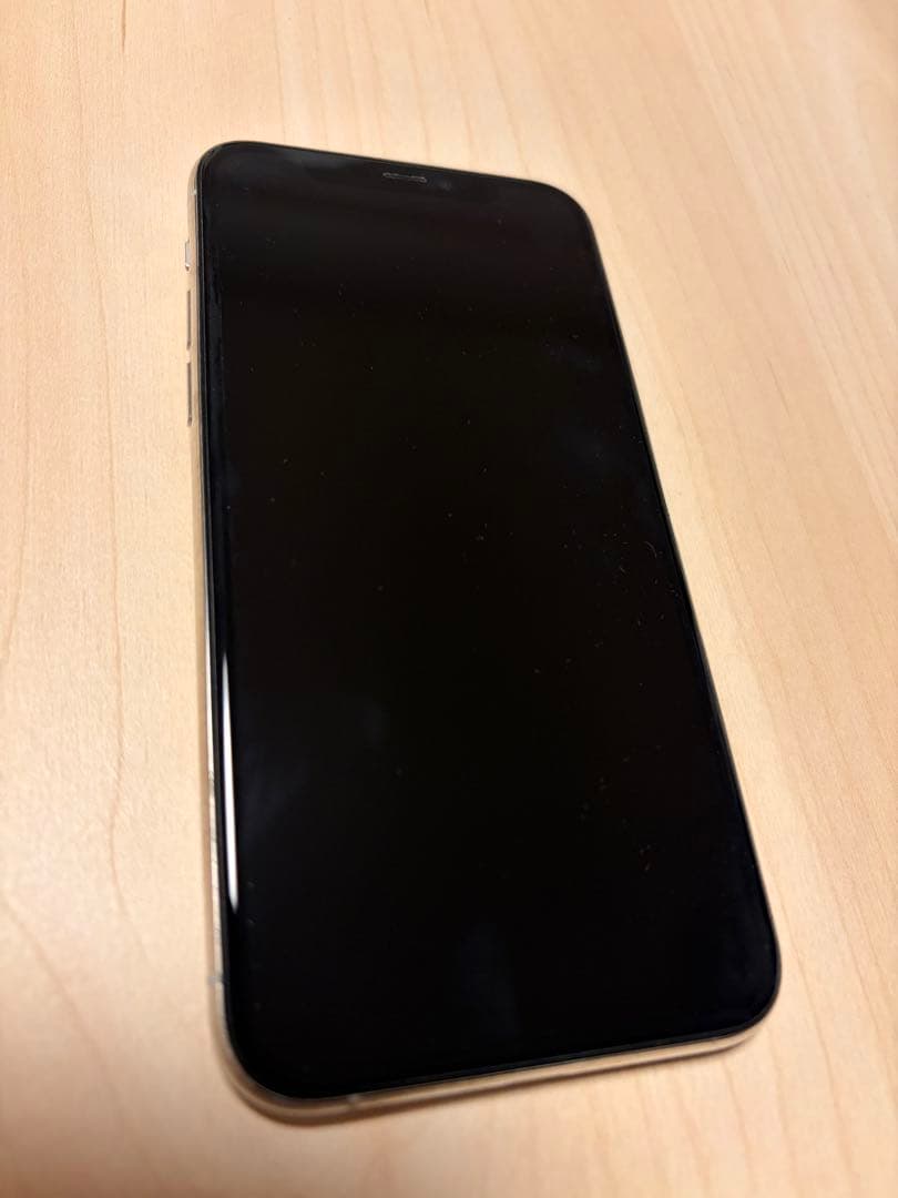 iPhone 11 Pro シルバー 本体　バッテリー最大84%