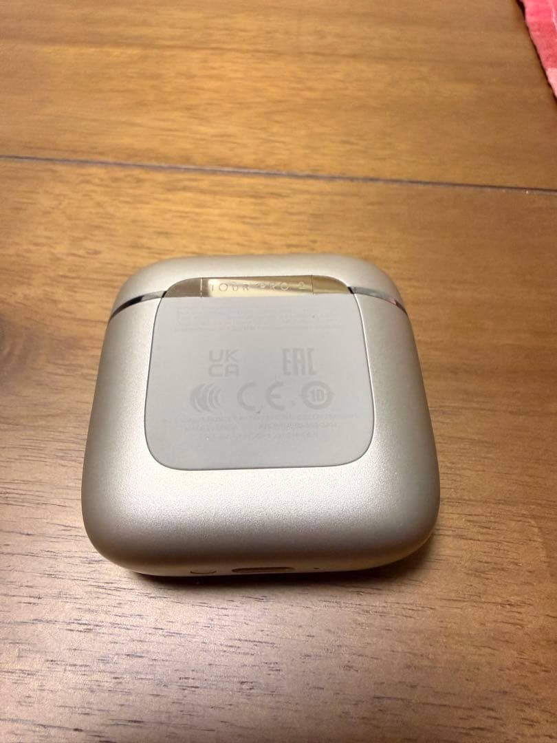 JBL TOUR PRO 2ワイヤレスイヤホン シルバー