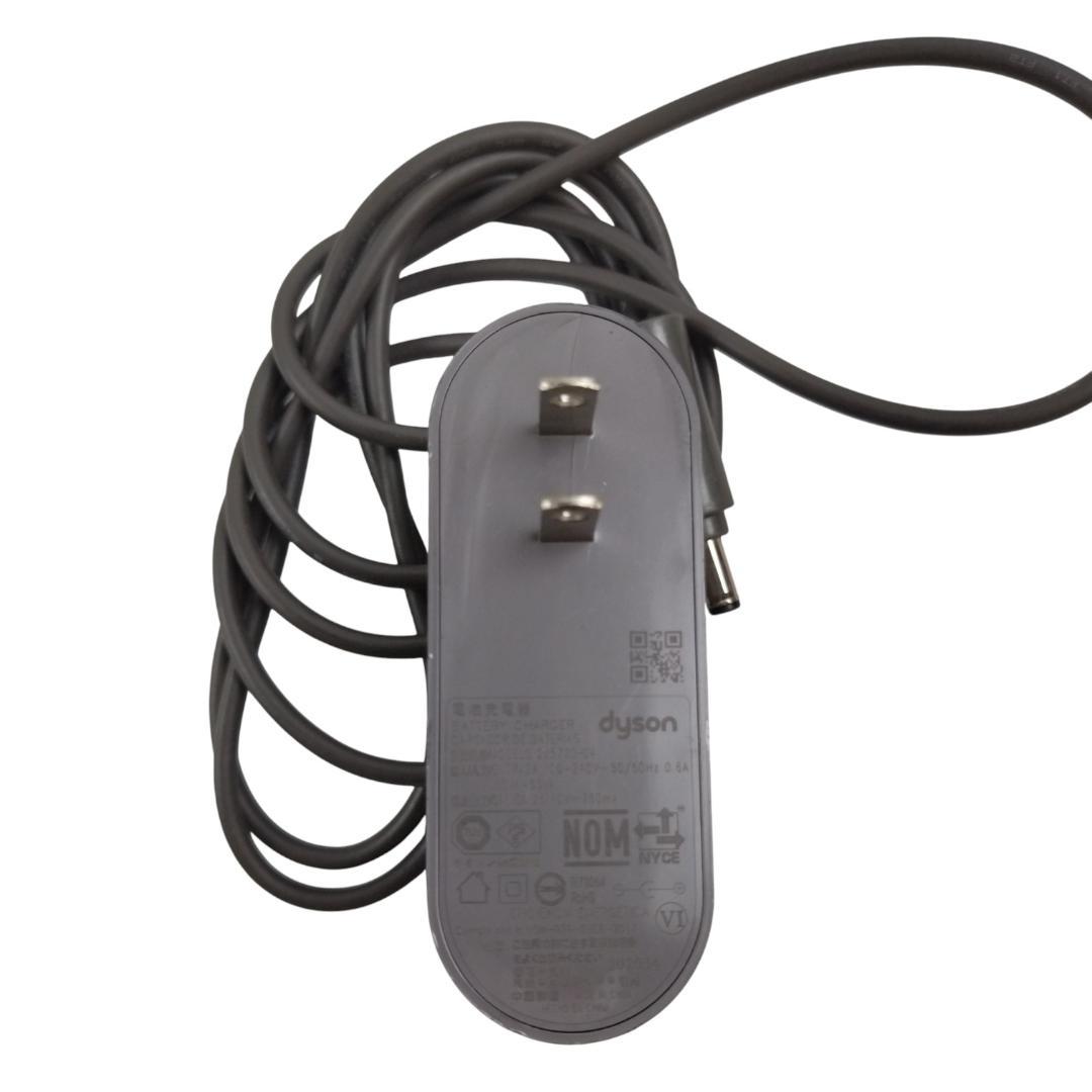 ダイソン　SV10K　スティッククリーナー 一式　分解洗浄済み【9-032】