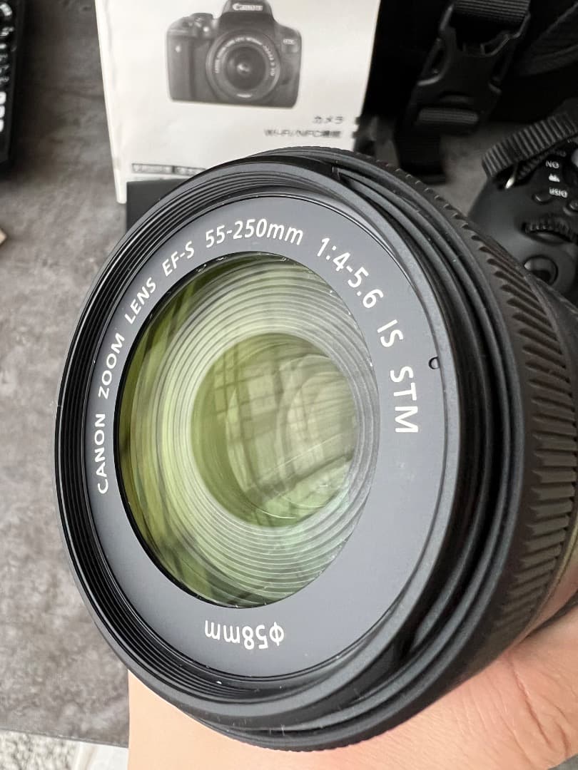 Canon EOS KISS X8i（W）