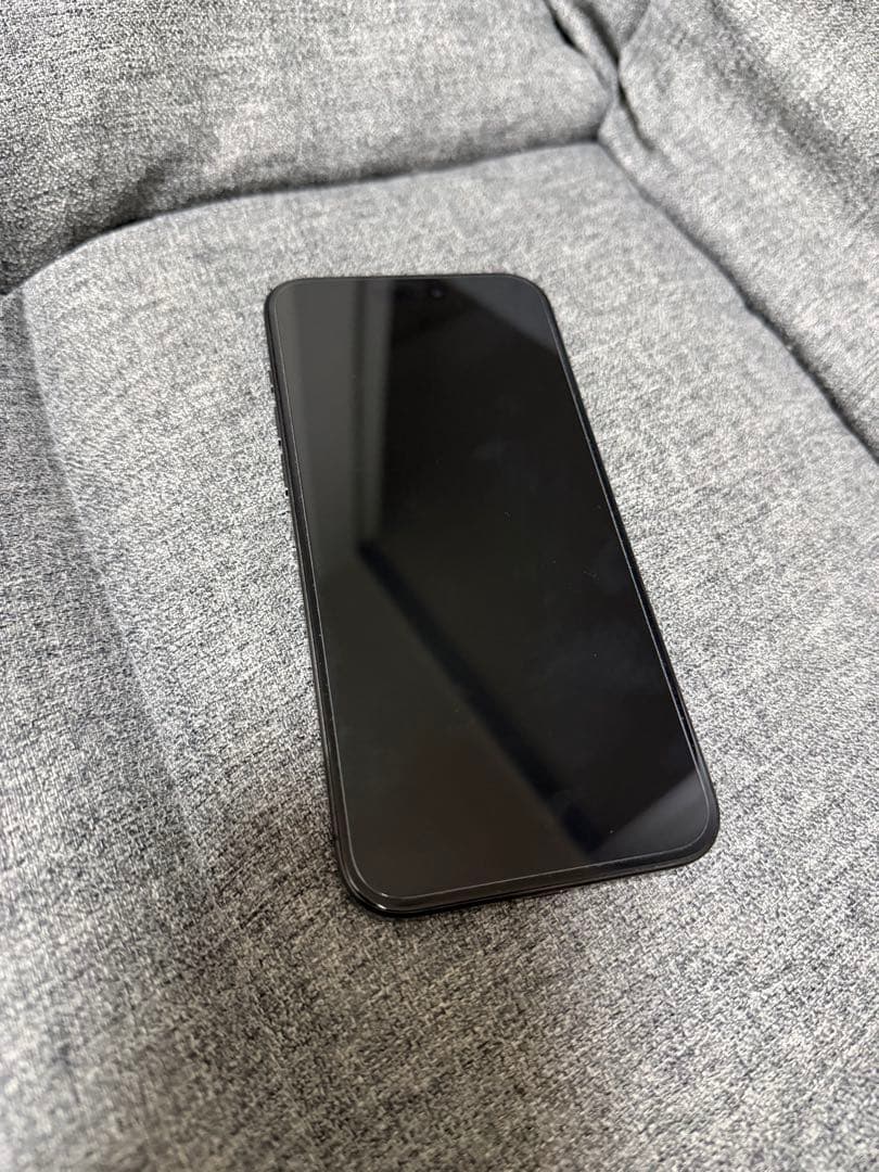 iPhone 15 Pro Max ブラックチタニウム 256GB