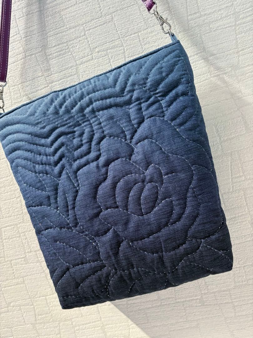 ハワイアンキルト　ショルダーバッグ　　バラ　ボルドー