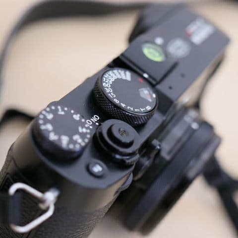 FUJIFILM X100F 動作確認済 レンズキャップ付 ショット数6500