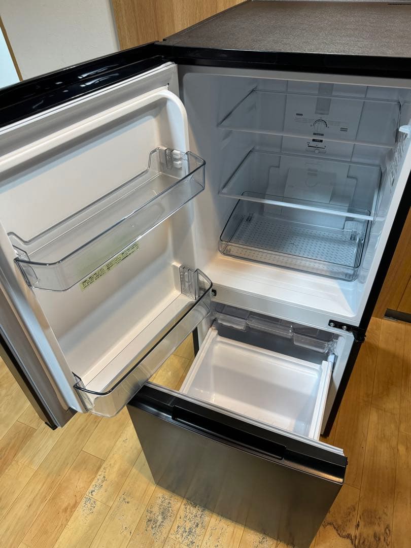 SHARP 冷蔵庫・冷凍庫 黒 2024年式　美品　送料込み