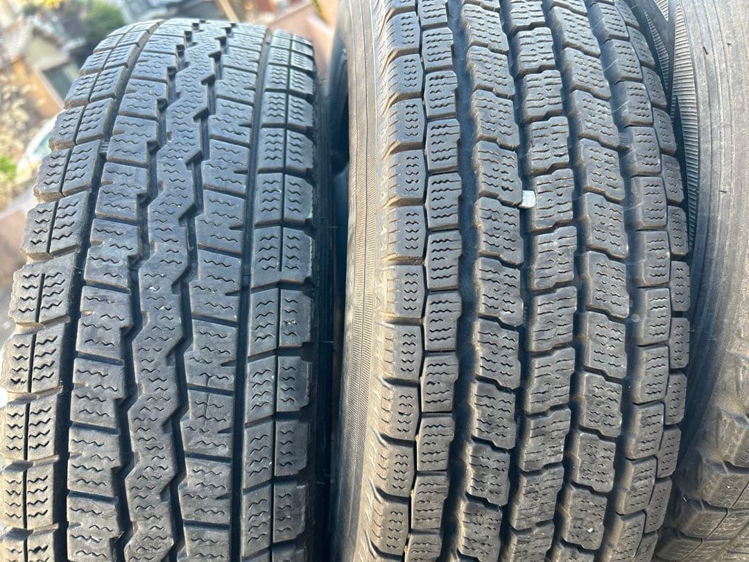 軽バン　軽自動車　12インチ スタッドレスタイヤ ホイールセット