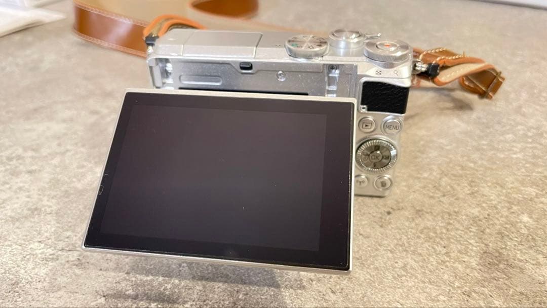 ニコン NIKON 1 J5 ダブルレンズキット+望遠ズーム+レザージャケット