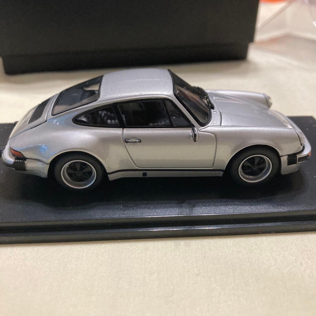 京商 1/43 ポルシェ 911 SC 1978 銀