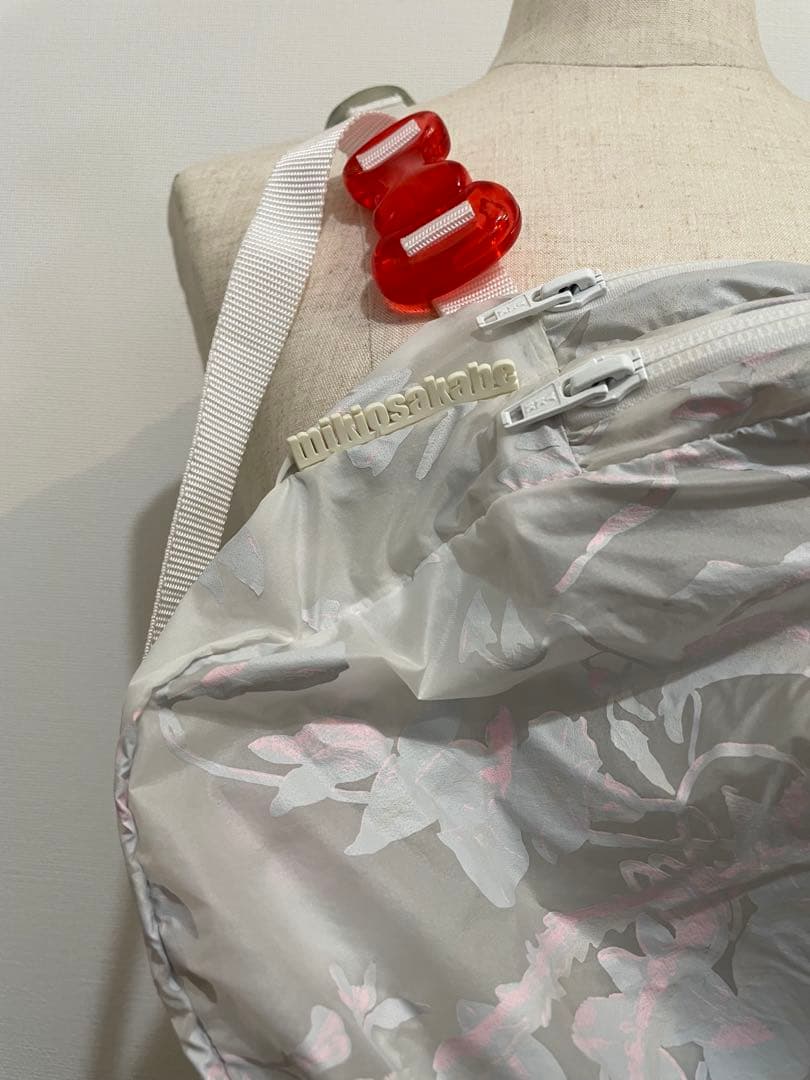 MIKIO SAKABE ナイロンボディバッグ　花柄